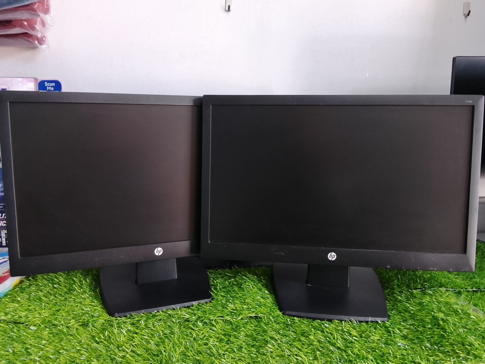 HP V194 MONITOR [USED]
